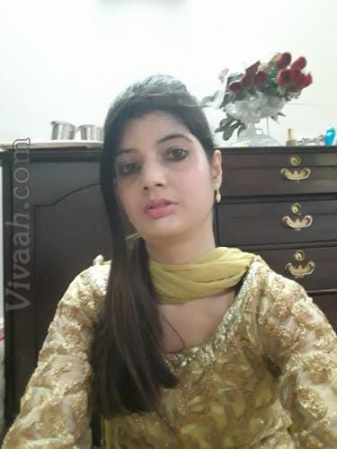 Sana Khan — public profile photo