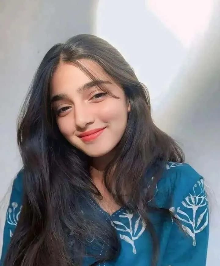 Hira Faisal — public profile photo